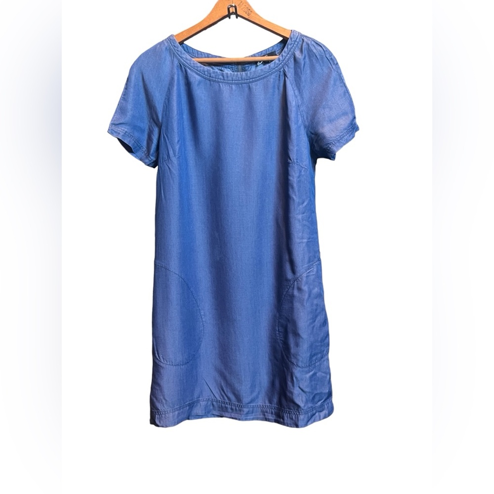 Blue dress